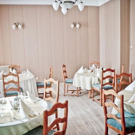 Hotel Арад Экстерьер фото
